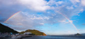 大きな虹がかかった渋川海水浴場